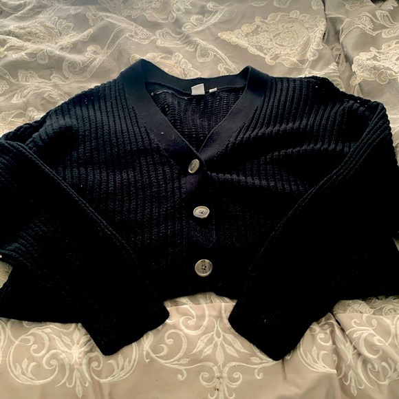 Gap cropped black open weave cardigan worn once - Picture 1 of 4